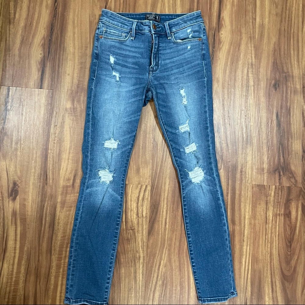 Abercrombie and Fitch Harper Low Rise Super Skinny Jeans Size 25/ 0s